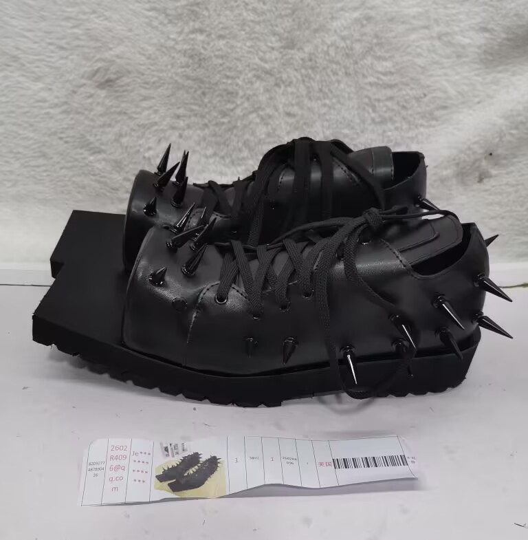Street Fashion Y2K - Sepatu Boots Kulit Hitam Wanita Model