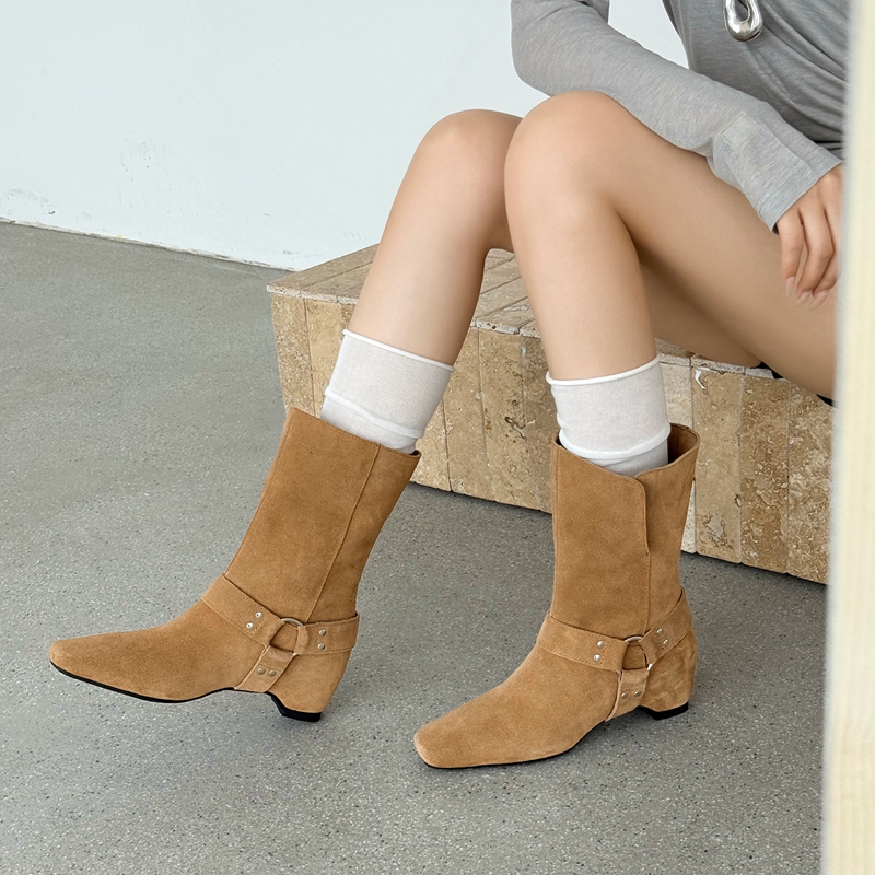 Sepatu Bot Ankle Suede Wanita  - Street Fashion Look ulasan dan harga