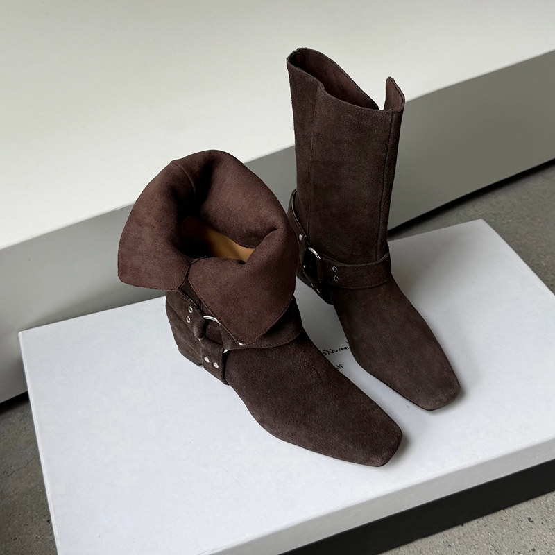 Sepatu Bot Ankle Suede Wanita  - Street Fashion Look ulasan dan harga
