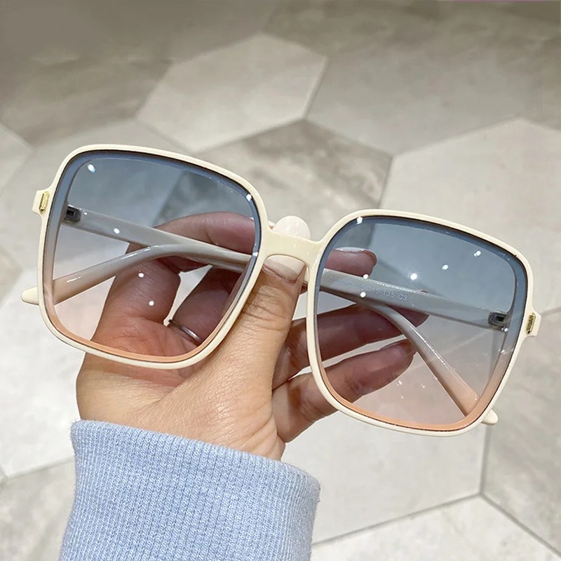 Kacamata Hitam Vintage Oversiz - Street Fashion Brands ulasan dan harga