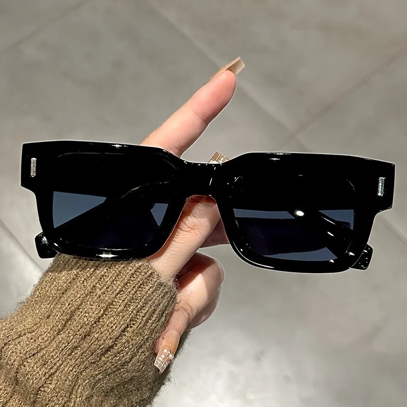 Kacamata Hitam Persegi Panjang - Street Fashion Brands ulasan dan harga